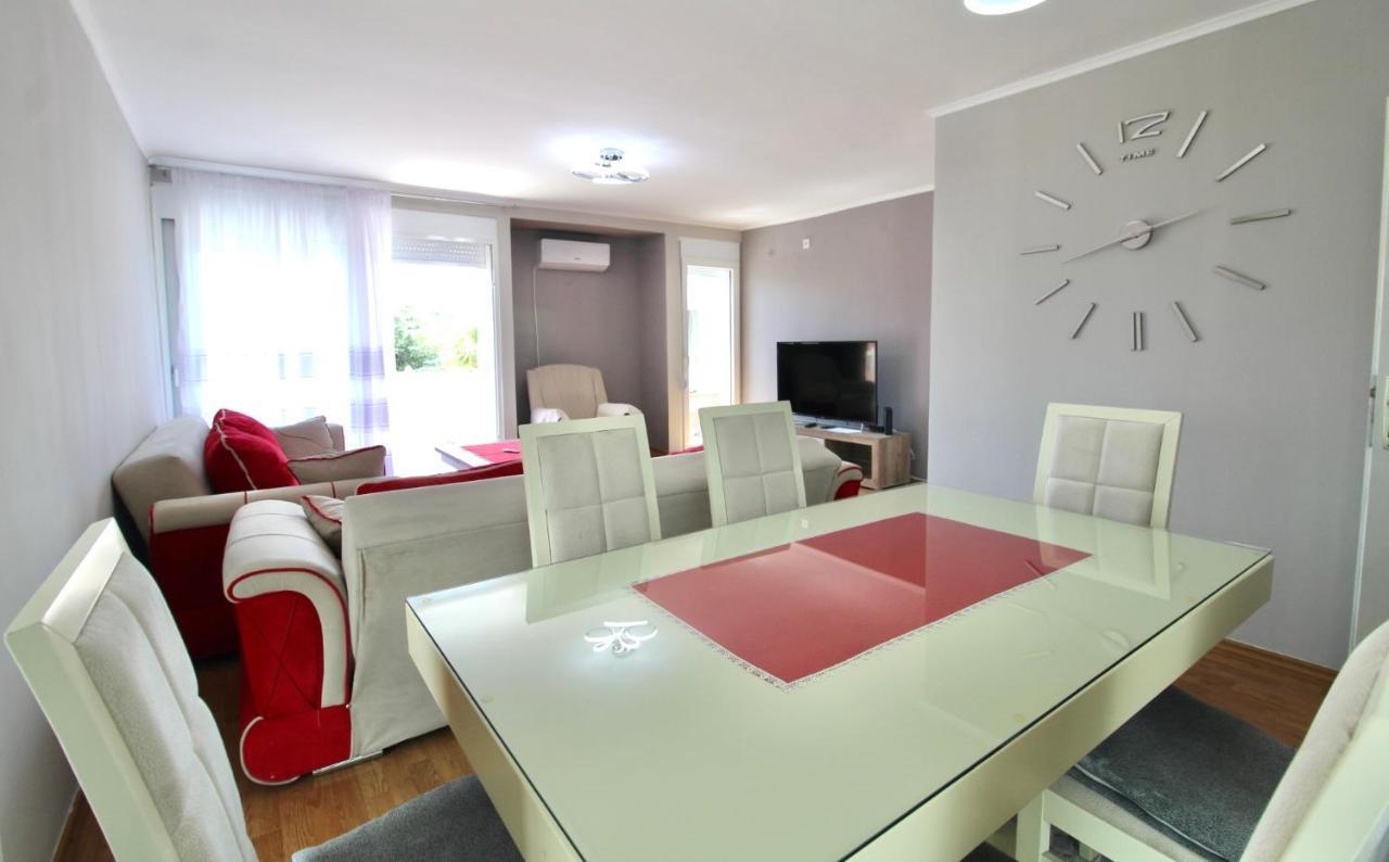 Albatros Apartments Бар Екстериор снимка