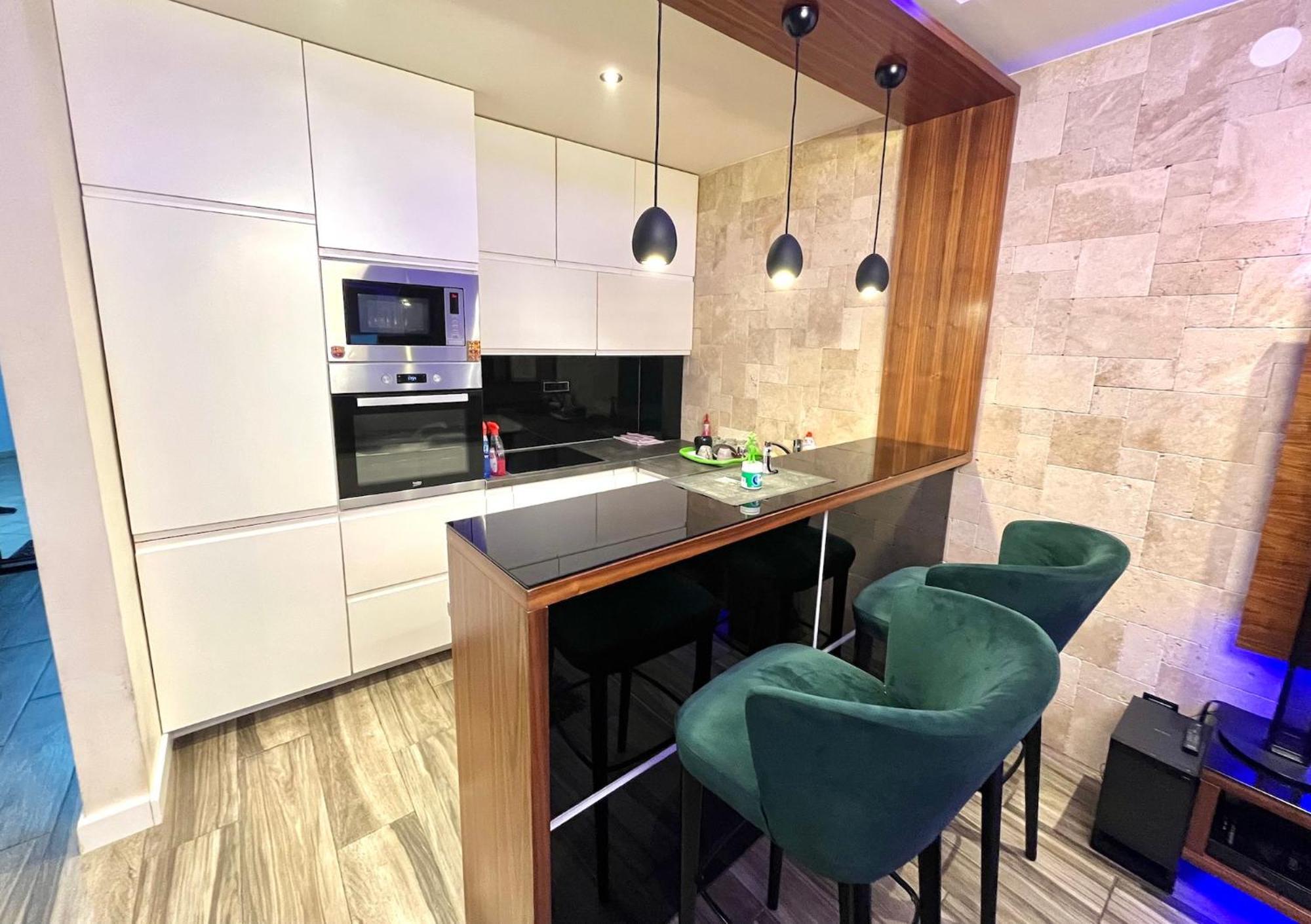 Albatros Apartments Бар Екстериор снимка