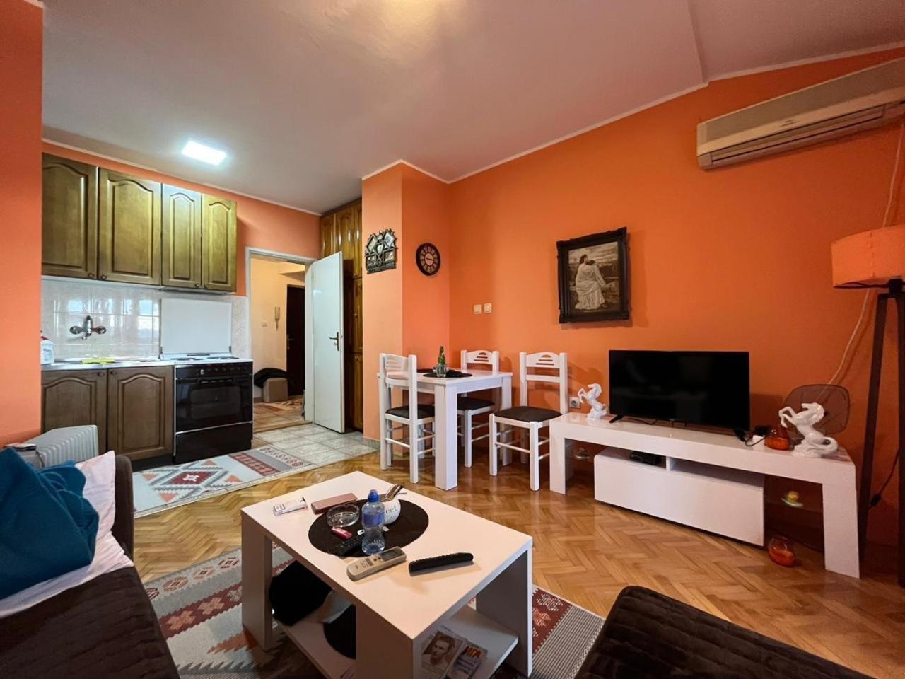 Albatros Apartments Бар Екстериор снимка